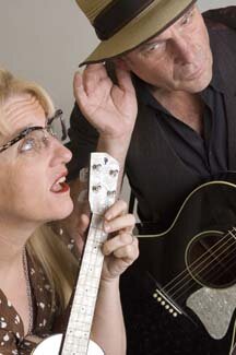 Del Rey Steve James with guitar and ukulele